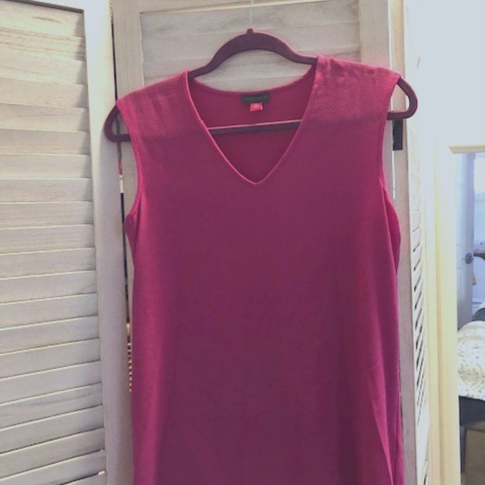 Vince Camuto PS sleeveless top - V neck Bright Pink